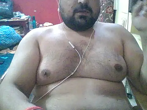 Snapshot of ARYANAVAILABLE chatting on 09.13.25 ARYANAVAILABLE online show from 09.13.25