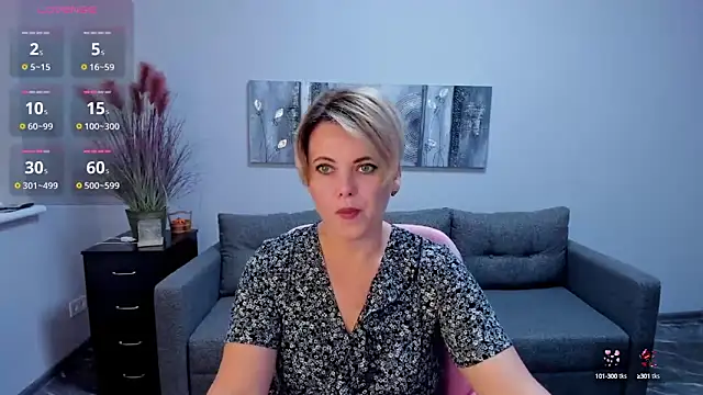 Julia Wilsone online show from 10.04.25