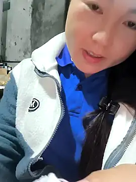 Snapshot of Sweetlove_77 chatting on 12.26.24 Sweetlove 77 online show from 12.26.24