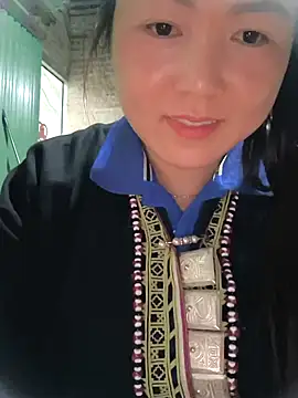 Snapshot of Sweetlove_77 chatting on 12.27.24 Sweetlove 77 online show from 12.27.24