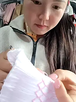 Snapshot of Sweetlove_77 chatting on 01.02.25 Sweetlove 77 online show from 01.02.25