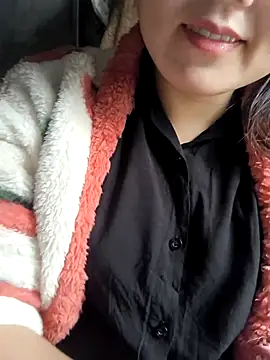 Snapshot of Sweetlove_77 chatting on 01.06.25 Sweetlove 77 online show from 01.06.25