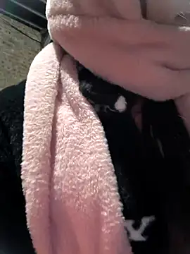 Snapshot of Sweetlove_77 chatting on 01.11.25 Sweetlove 77 online show from 01.11.25