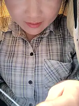 Snapshot of Sweetlove_77 chatting on 02.02.25 Sweetlove 77 online show from 02.02.25