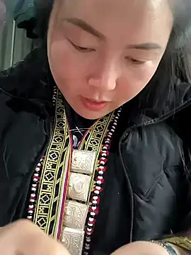 Snapshot of Sweetlove_77 chatting on 02.04.25 Sweetlove 77 online show from 02.04.25