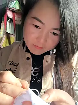 Snapshot of Sweetlove_77 chatting on 02.18.25 Sweetlove 77 online show from 02.18.25