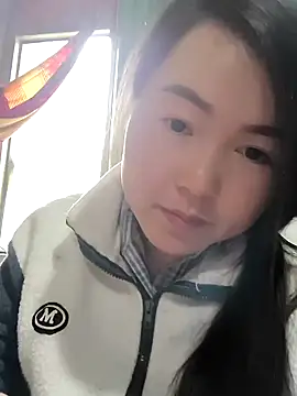 Snapshot of Sweetlove_77 chatting on 02.23.25 Sweetlove 77 online show from 02.23.25