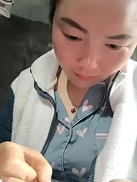 Snapshot of Sweetlove_77 chatting on 02.24.25 Sweetlove 77 online show from 02.24.25