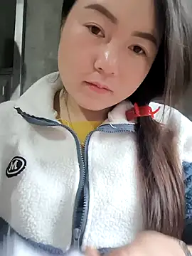 Snapshot of Sweetlove_77 chatting on 02.25.25 Sweetlove 77 online show from 02.25.25