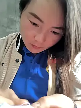 Snapshot of Sweetlove_77 chatting on 02.26.25 Sweetlove 77 online show from 02.26.25