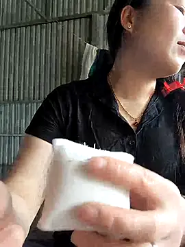 Snapshot of Sweetlove_77 chatting on 03.04.25 Sweetlove 77 online show from 03.04.25