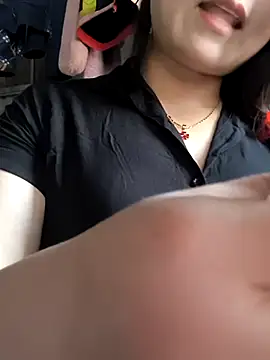 Snapshot of Sweetlove_77 chatting on 03.04.25 Sweetlove 77 online show from 03.04.25