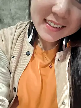 Snapshot of Sweetlove_77 chatting on 03.11.25 Sweetlove 77 online show from 03.11.25