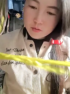 Snapshot of Sweetlove_77 chatting on 03.15.25 Sweetlove 77 online show from 03.15.25