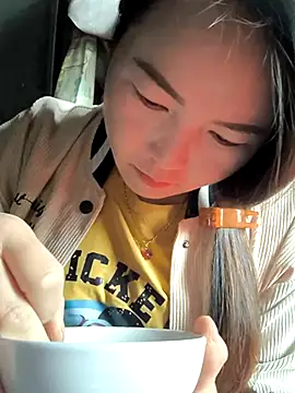 Snapshot of Sweetlove_77 chatting on 03.20.25 Sweetlove 77 online show from 03.20.25