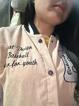 Snapshot of Sweetlove_77 chatting on 03.20.25 Sweetlove 77 online show from 03.20.25