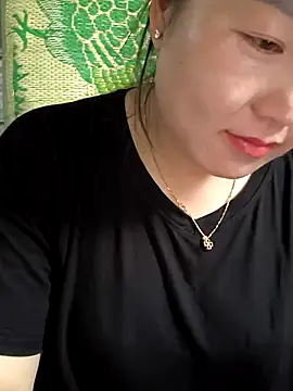 Snapshot of Sweetlove_77 chatting on 09.13.25 Sweetlove 77 online show from 09.13.25