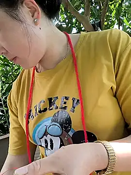 Snapshot of Sweetlove_77 chatting on 10.12.25 Sweetlove 77 online show from 10.12.25