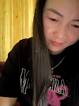 Snapshot of Sweetlove_77 chatting on 10.19.25 Sweetlove 77 online show from 10.19.25