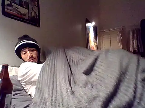 Snapshot of tengocanicas chatting on 12.17.24 tengocanicas online show from 12.17.24