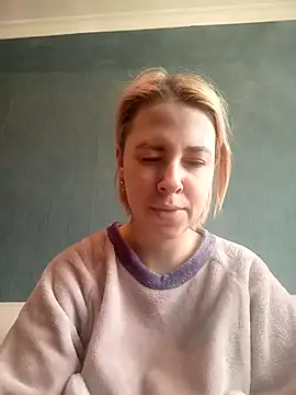 Gussie Bridie online show from 02.22.25