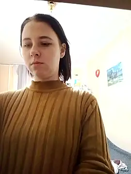 Snapshot of Gussie_Bridie chatting on 10.03.25 Gussie Bridie online show from 10.03.25