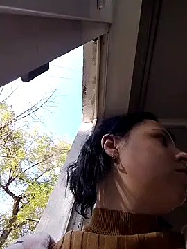 Snapshot of Gussie_Bridie chatting on 10.08.25 Gussie Bridie online show from 10.08.25