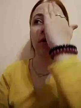 Snapshot of Gussie_Bridie chatting on 11.04.25 Gussie Bridie online show from 11.04.25