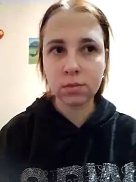 Snapshot of Gussie_Bridie chatting on 11.07.25 Gussie Bridie online show from 11.07.25