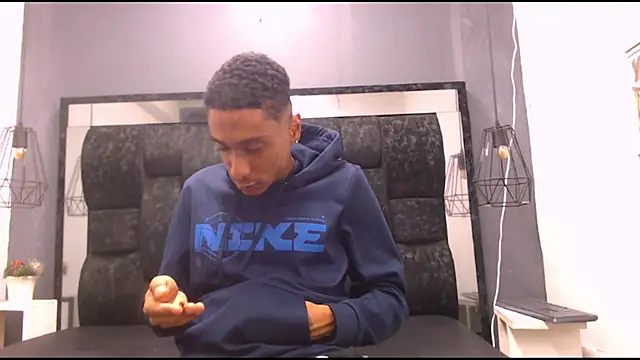 Snapshot of Jose_Smoke chatting on 09.17.25 Jose Smoke online show from 09.17.25