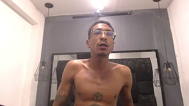 Snapshot of Jose_Smoke chatting on 09.23.25 Jose Smoke online show from 09.23.25