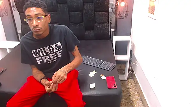 Snapshot of Jose_Smoke chatting on 09.24.25 Jose Smoke online show from 09.24.25