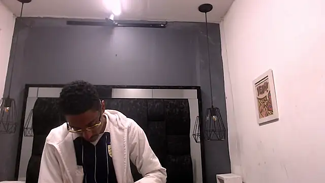 Snapshot of Jose_Smoke chatting on 09.26.25 Jose Smoke online show from 09.26.25