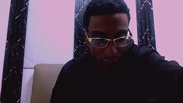 Snapshot of Jose_Smoke chatting on 10.19.25 Jose Smoke online show from 10.19.25