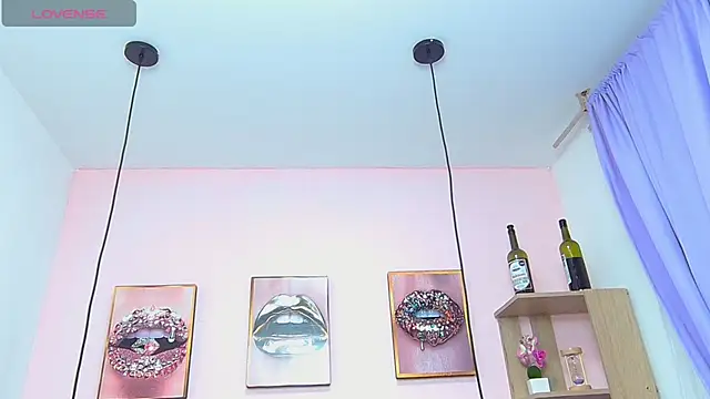 Vaioletcooper online show from 01.06.25