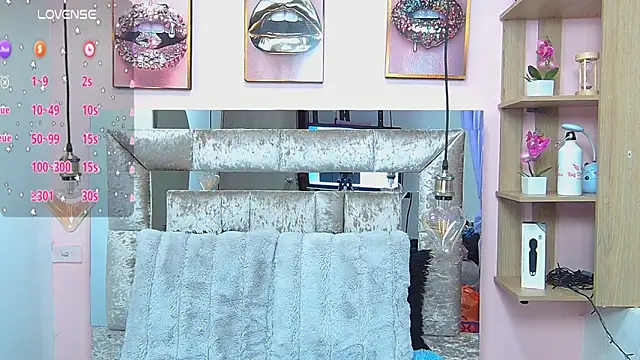 Vaioletcooper online show from 03.08.25
