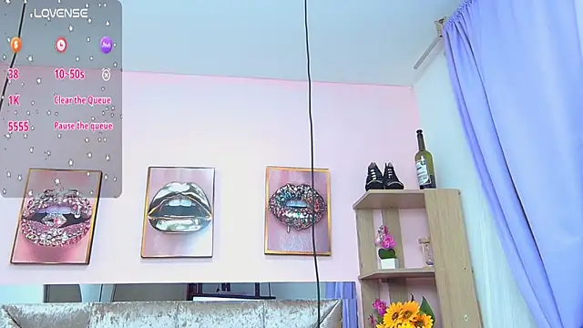 Vaioletcooper online show from 03.15.25