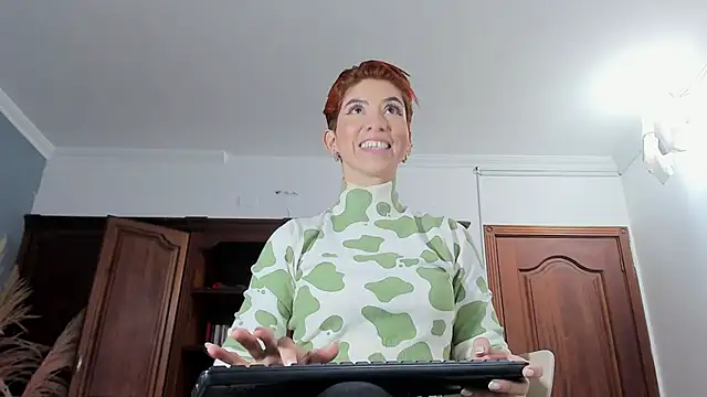 AliceBarry online show from 03.08.25