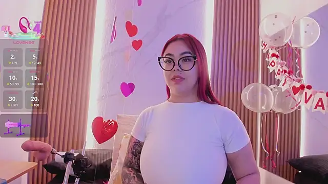 juicy led  online show from 02.08.25