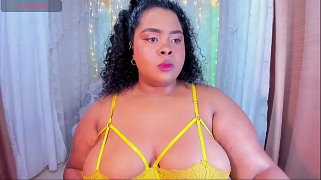 Snapshot of Ana_off_alana chatting on 10.20.25 Ana off alana online show from 10.20.25