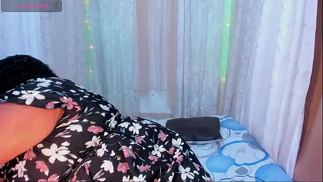 Snapshot of Ana_off_alana chatting on 10.23.25 Ana off alana online show from 10.23.25