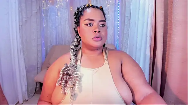 Snapshot of Ana_off_alana chatting on 10.28.25 Ana off alana online show from 10.28.25