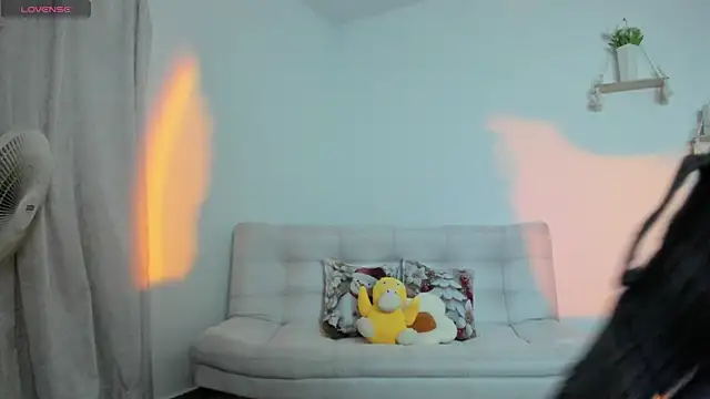 Snapshot of AprilDubois chatting on 12.05.24 AprilDubois online show from 12.05.24