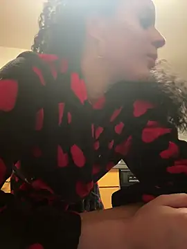 Snapshot of thatonelightskinn chatting on 01.24.25 thatonelightskinn online show from 01.24.25