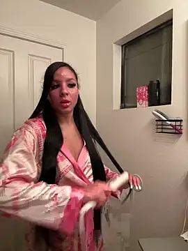 Snapshot of thatonelightskinn chatting on 03.14.25 thatonelightskinn online show from 03.14.25