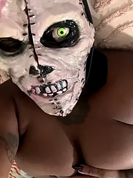 Goddess Nafeesha online show from 11.01.25