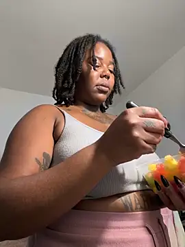 Goddess Nafeesha online show from 11.16.25