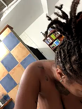 Goddess Nafeesha online show from 12.22.25