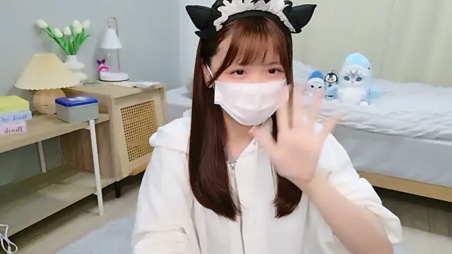 Sayuringo  online show from 10.15.25