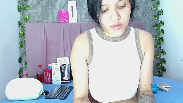 anitacorreahotcm101 online show from 03.24.26